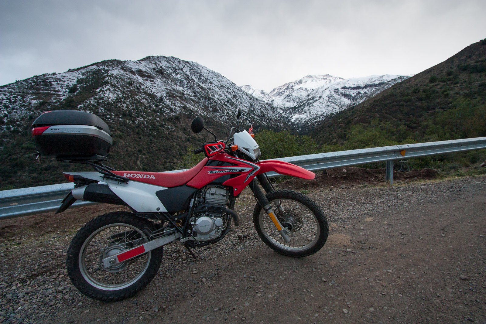 Mi moto camino a Farellones