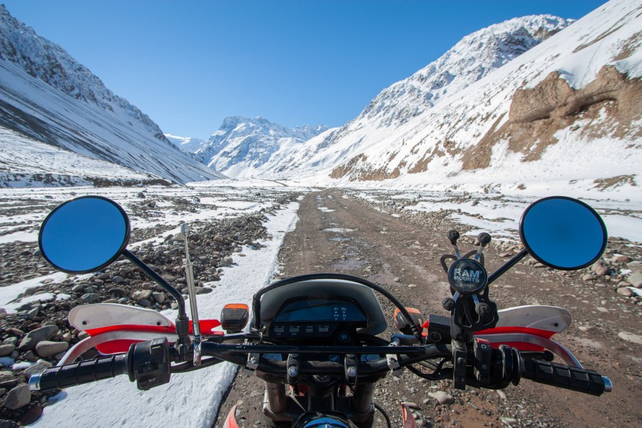 Vista desde mi moto, Camino al Volcán nevado