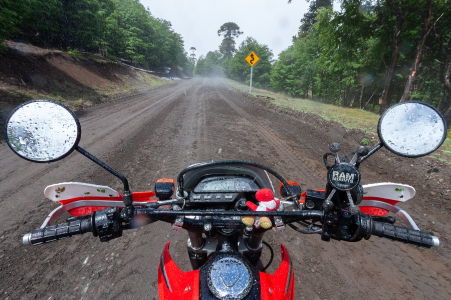 Honda XR250 Tornado en la Cuesta Las Raíces, Araucanía.